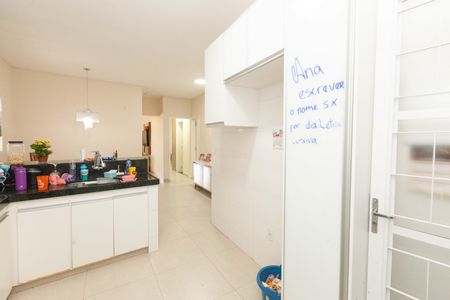 Casa para alugar com 180m², 3 quartos e 3 vagas