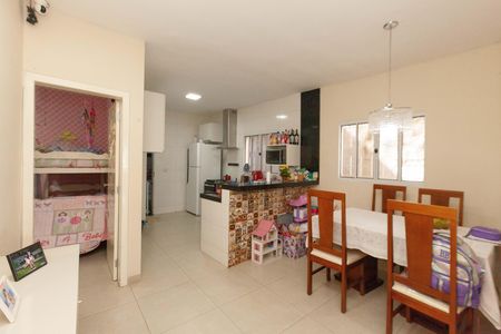 Casa para alugar com 180m², 3 quartos e 3 vagas