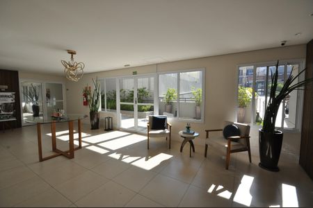 Apartamento à venda com 60m², 2 quartos e 2 vagasHall Social