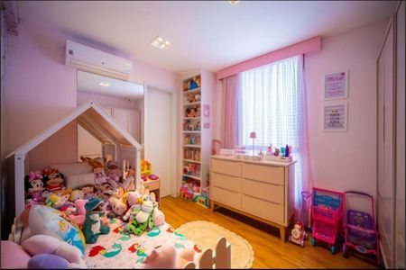 Casa de condomínio à venda com 199m², 4 quartos e 2 vagas Casa de condomínio à venda com 199m², 4 quartos e 2 vagasSuíte 3