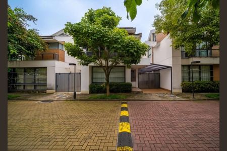 Casa de condomínio à venda com 199m², 4 quartos e 2 vagas Casa de condomínio à venda com 199m², 4 quartos e 2 vagasGaragem