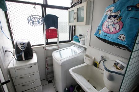 Apartamento à venda com 98m², 3 quartos e 1 vagaÁrea de Serviço
