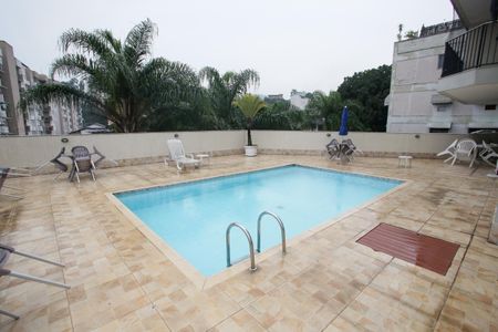 Apartamento à venda com 98m², 3 quartos e 1 vagaÁrea comum - Piscina