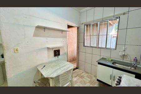 Casa para alugar com 45m², 1 quarto e sem vaga Casa para alugar com 45m², 1 quarto e sem vagaCozinha