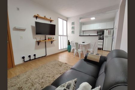 Sala de apartamento à venda com 2 quartos, 45m² em Califórnia, Contagem