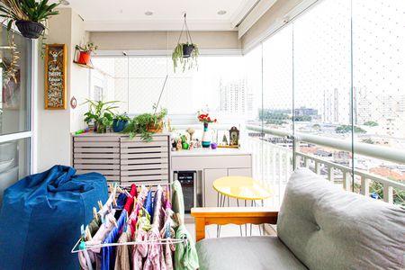 Apartamento à venda com 79m², 3 quartos e 1 vaga Apartamento à venda com 79m², 3 quartos e 1 vagaVaranda / Área de Serviço