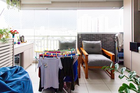 Apartamento à venda com 79m², 3 quartos e 1 vaga Apartamento à venda com 79m², 3 quartos e 1 vagaVaranda / Área de Serviço