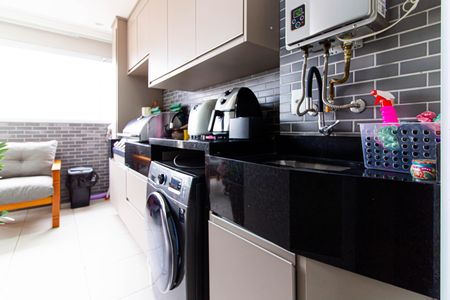 Apartamento à venda com 79m², 3 quartos e 1 vaga Apartamento à venda com 79m², 3 quartos e 1 vagaVaranda / Área de Serviço