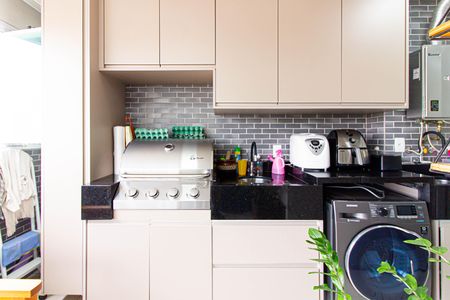 Apartamento à venda com 79m², 3 quartos e 1 vaga Apartamento à venda com 79m², 3 quartos e 1 vagaVaranda / Área de Serviço