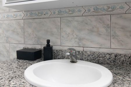 Apartamento para alugar com 66m², 2 quartos e sem vaga Apartamento para alugar com 66m², 2 quartos e sem vagaBanheiro