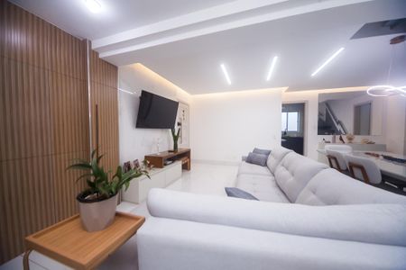 Apartamento para alugar com 210m², 3 quartos e 2 vagas Apartamento para alugar com 210m², 3 quartos e 2 vagasSala
