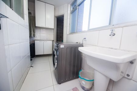 Apartamento para alugar com 210m², 3 quartos e 2 vagas Apartamento para alugar com 210m², 3 quartos e 2 vagasÁrea de Serviço