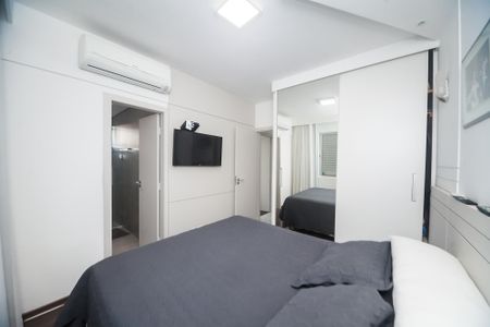 Apartamento para alugar com 210m², 3 quartos e 2 vagas Apartamento para alugar com 210m², 3 quartos e 2 vagasSuíte