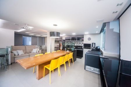 Apartamento para alugar com 210m², 3 quartos e 2 vagas Apartamento para alugar com 210m², 3 quartos e 2 vagasChurrasqueira - cobertura