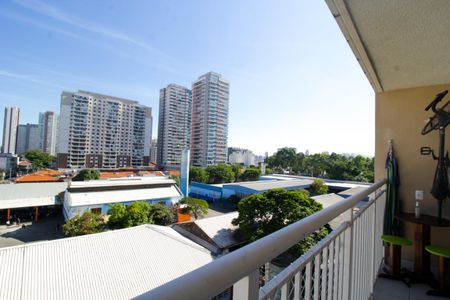 Apartamento para alugar com 28m², 1 quarto e sem vagaSacada