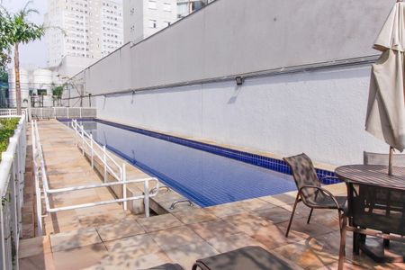 Apartamento à venda com 56m², 2 quartos e 1 vaga Apartamento à venda com 56m², 2 quartos e 1 vagaÁrea comum - Piscina