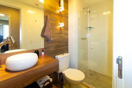 Apartamento à venda com 56m², 2 quartos e 1 vaga Apartamento à venda com 56m², 2 quartos e 1 vagaBanheiro 2