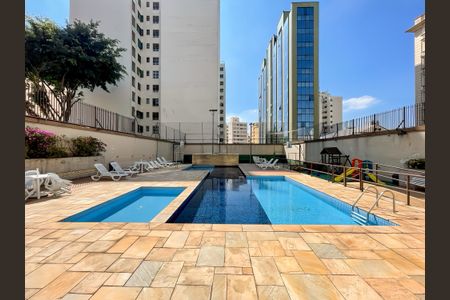 Apartamento à venda com 168m², 4 quartos e 3 vagas Apartamento à venda com 168m², 4 quartos e 3 vagasÁrea externa
