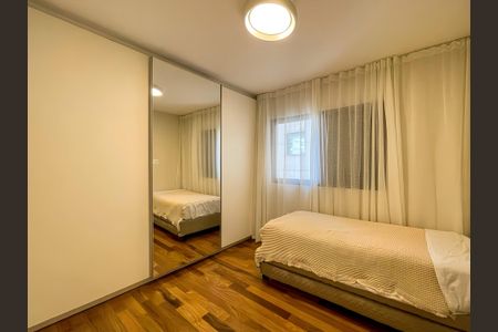 Apartamento à venda com 168m², 4 quartos e 3 vagas Apartamento à venda com 168m², 4 quartos e 3 vagasQuarto