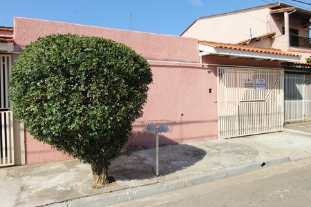 Casa para alugar com 100m², 3 quartos e 3 vagasFachada