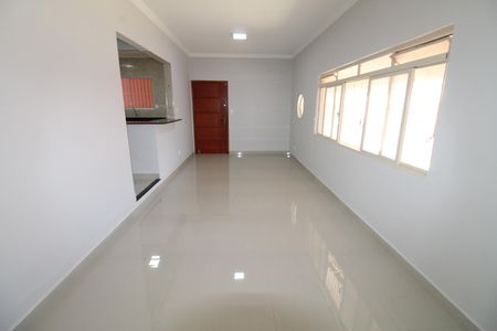 Casa para alugar com 100m², 3 quartos e 3 vagasSala 1
