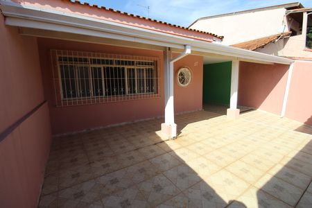 Casa para alugar com 100m², 3 quartos e 3 vagasQuintal
