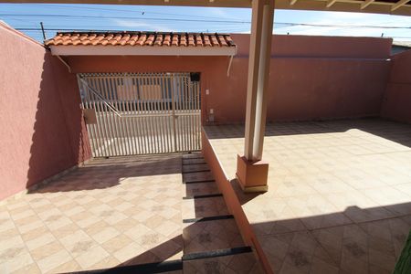 Casa para alugar com 100m², 3 quartos e 3 vagasQuintal