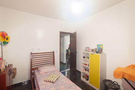 Casa à venda com 213m², 2 quartos e 3 vagas Casa à venda com 213m², 2 quartos e 3 vagasQuarto 1