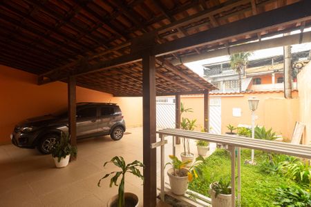 Casa à venda com 213m², 2 quartos e 3 vagas Casa à venda com 213m², 2 quartos e 3 vagasQuintal