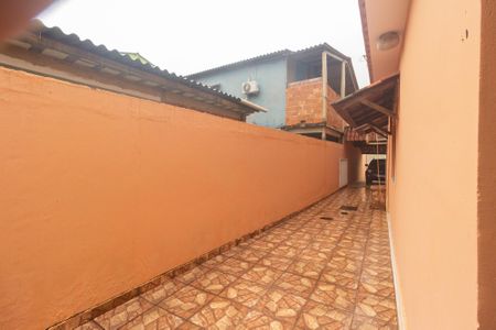 Casa à venda com 213m², 2 quartos e 3 vagas Casa à venda com 213m², 2 quartos e 3 vagasVaranda
