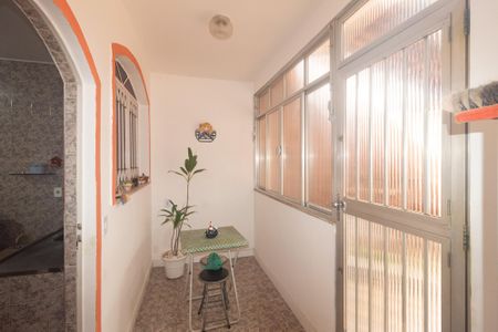Casa à venda com 213m², 2 quartos e 3 vagas Casa à venda com 213m², 2 quartos e 3 vagasÁrea de Serviço