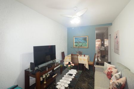Casa à venda com 213m², 2 quartos e 3 vagas Casa à venda com 213m², 2 quartos e 3 vagasSala