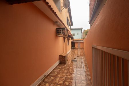 Casa à venda com 213m², 2 quartos e 3 vagas Casa à venda com 213m², 2 quartos e 3 vagasVaranda