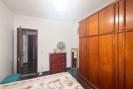 Casa à venda com 213m², 2 quartos e 3 vagas Casa à venda com 213m², 2 quartos e 3 vagasQuarto 2