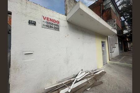 Casa para alugar com 40m², 1 quarto e 1 vaga Casa para alugar com 40m², 1 quarto e 1 vagaFachada