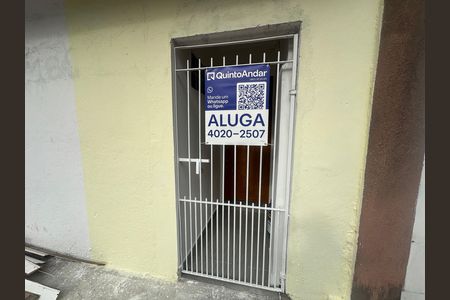 Casa para alugar com 40m², 1 quarto e 1 vaga Casa para alugar com 40m², 1 quarto e 1 vagaFachada