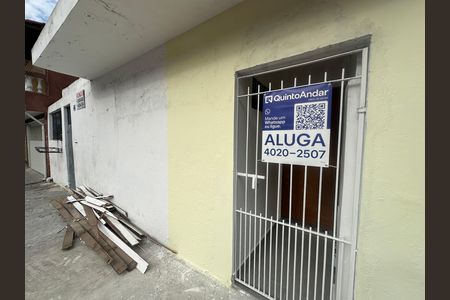 Casa para alugar com 40m², 1 quarto e 1 vaga Casa para alugar com 40m², 1 quarto e 1 vagaFachada
