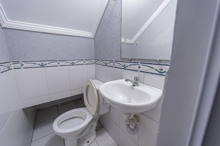 Casa para alugar com 239m², 3 quartos e 2 vagas Casa para alugar com 239m², 3 quartos e 2 vagasLavabo
