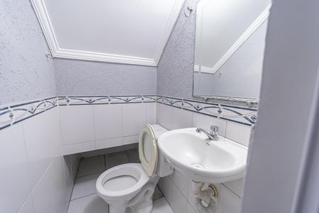 Casa para alugar com 239m², 3 quartos e 2 vagas Casa para alugar com 239m², 3 quartos e 2 vagasLavabo