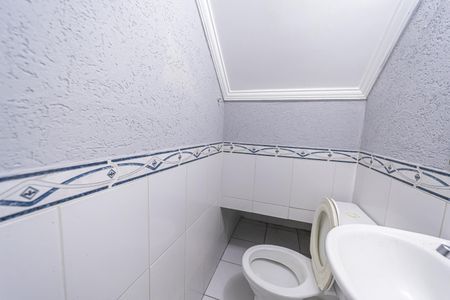 Casa para alugar com 239m², 3 quartos e 2 vagas Casa para alugar com 239m², 3 quartos e 2 vagasLavabo