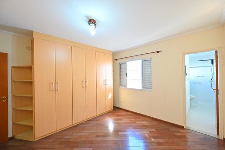 Casa de condomínio à venda com 170m², 2 quartos e 2 vagas Casa de condomínio à venda com 170m², 2 quartos e 2 vagasSuíte 2