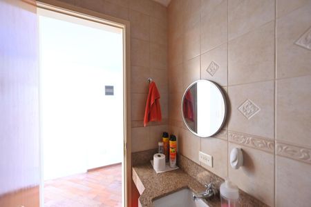 Casa de condomínio à venda com 170m², 2 quartos e 2 vagas Casa de condomínio à venda com 170m², 2 quartos e 2 vagasLavabo