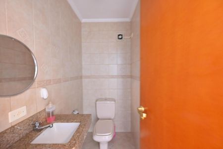 Casa de condomínio à venda com 170m², 2 quartos e 2 vagas Casa de condomínio à venda com 170m², 2 quartos e 2 vagasLavabo