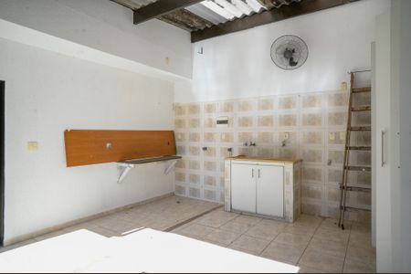Casa à venda com 220m², 3 quartos e 2 vagas Casa à venda com 220m², 3 quartos e 2 vagasÁrea de Serviço