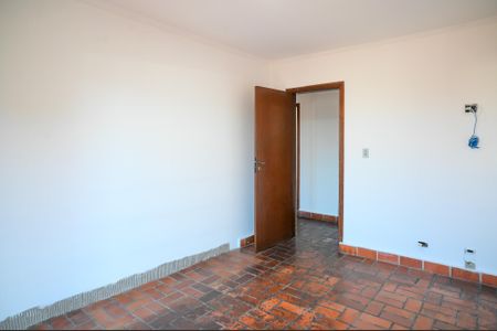 Casa à venda com 220m², 3 quartos e 2 vagas Casa à venda com 220m², 3 quartos e 2 vagasQuarto 2