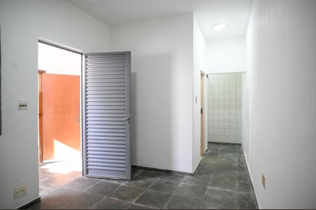 Casa à venda com 220m², 3 quartos e 2 vagas Casa à venda com 220m², 3 quartos e 2 vagasEdícula