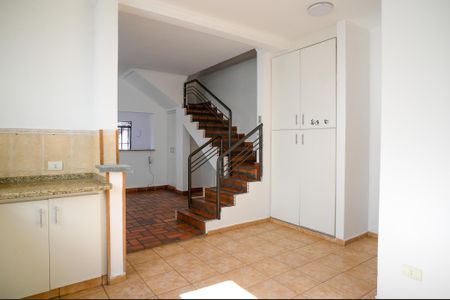 Casa à venda com 220m², 3 quartos e 2 vagas Casa à venda com 220m², 3 quartos e 2 vagasCozinha