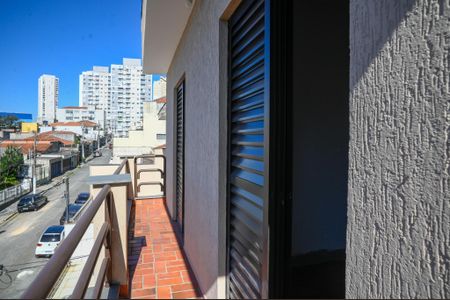 Casa à venda com 220m², 3 quartos e 2 vagas Casa à venda com 220m², 3 quartos e 2 vagasVaranda - Quartos 1 e 2