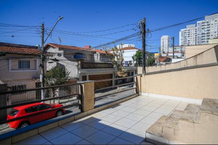Casa à venda com 220m², 3 quartos e 2 vagas Casa à venda com 220m², 3 quartos e 2 vagasVaranda