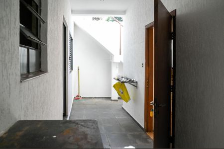 Casa à venda com 220m², 3 quartos e 2 vagas Casa à venda com 220m², 3 quartos e 2 vagasEdícula